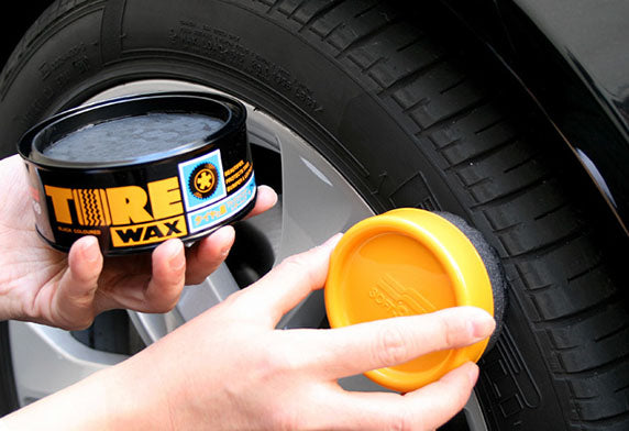 Soft99 Tire Black Wax Tyre Coating