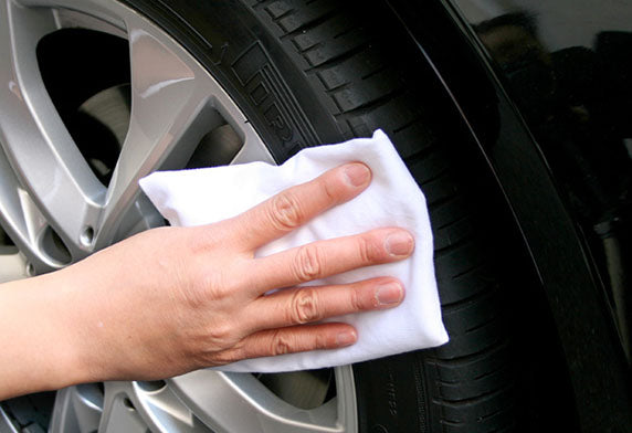 Soft99 Tire Black Wax Tyre Coating
